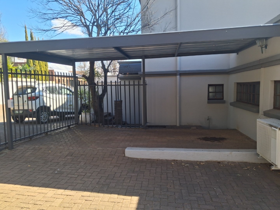 To Let 3 Bedroom Property for Rent in Pentagon Park Free State